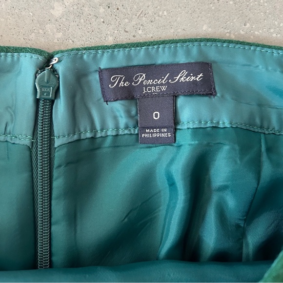 J Crew | Green Pencil Skirt in Double-Serge Wool - Picture 5 of 5